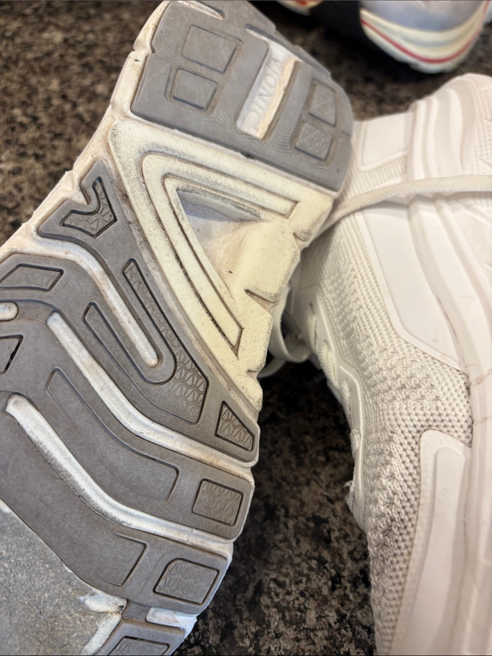 vionic sneakers - Picture 5 of 5